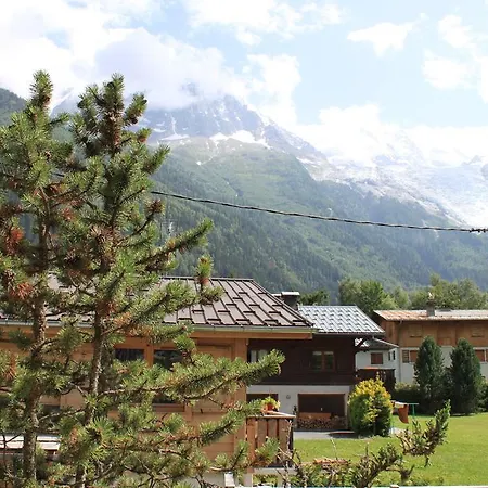 Апартаменты Germain Close To Mont Blanc